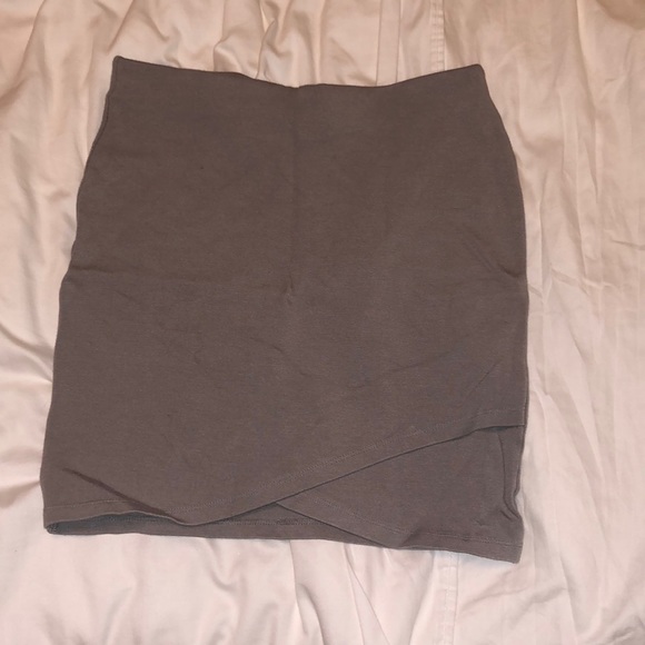 Aritzia body con skirt - Picture 2 of 4